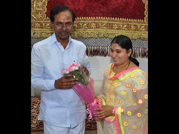 చంద్రావతి తెరాసలోకి..