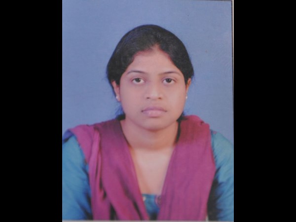 మంజరి అనే విద్యార్థిని ఈమెనె...