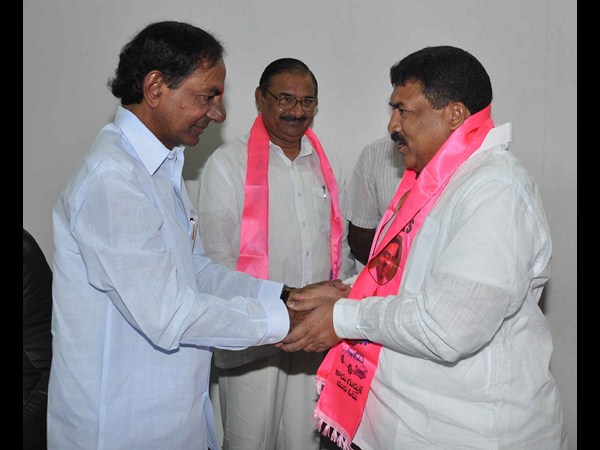 ముఠా గోపాల్ ఇలా...