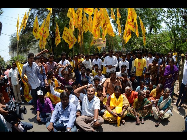  నిరసనలు