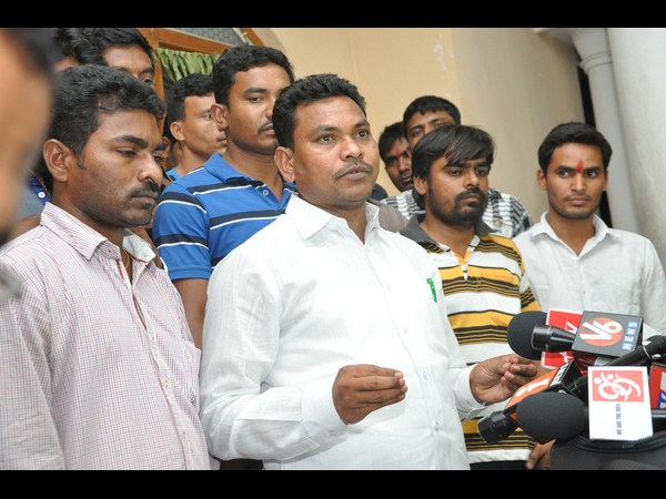 డిసిసి అధ్యక్ష పదవి ఇచ్చారు..