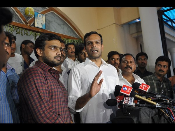 సబిత తనయుడు కార్తిక్ రెడ్డి..