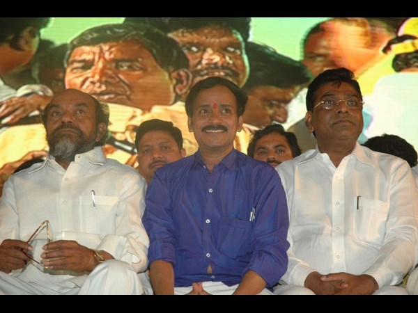 వేణు మాధవ్ ప్రయత్నించారు..