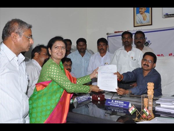 డికె అరుణ డికె అరుణ