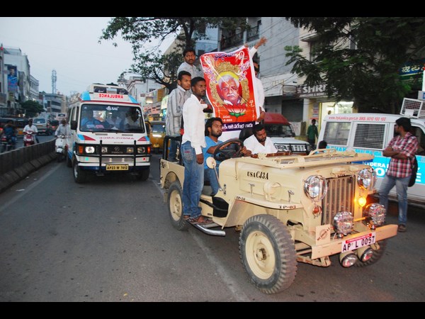 ఆలె నరేంద్ర