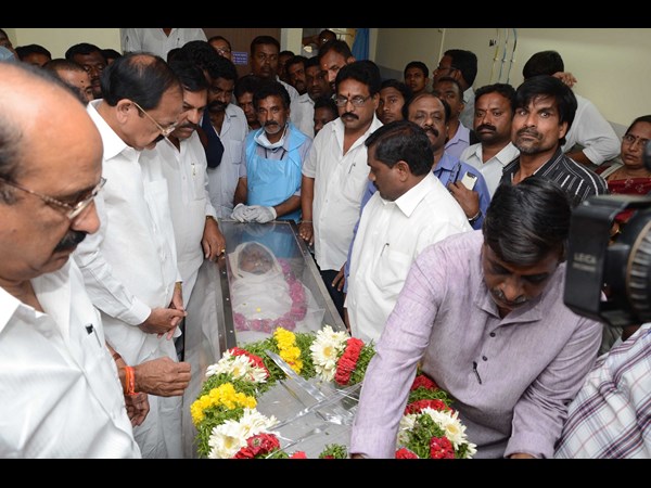 ఆలె నరేంద్ర