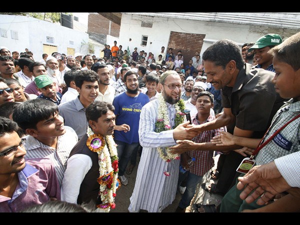 అసదుద్దీన్ ఓవైసీ