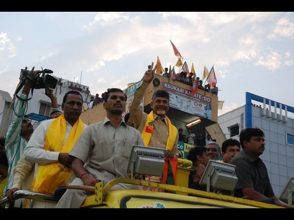 ఆకట్టుకున్న ఎన్టీఆర్ వేషాధారి