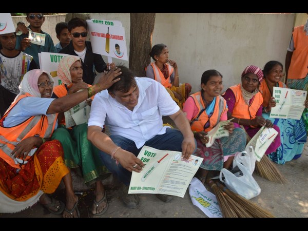 మహేష్ జైన్ ఇలా... మహేష్ జైన్ ఇలా...