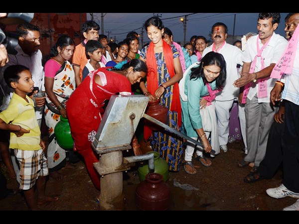 బోర్ కొట్టారు... బోర్ కొట్టారు...