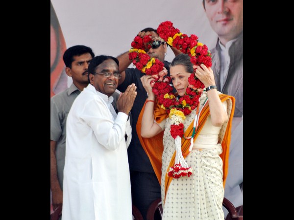 సోనియాతో పొన్నాల..