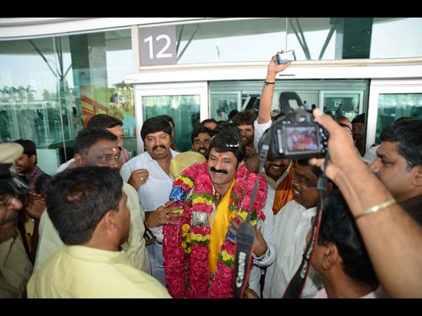 బాలకృష్ణకు స్వాగతం