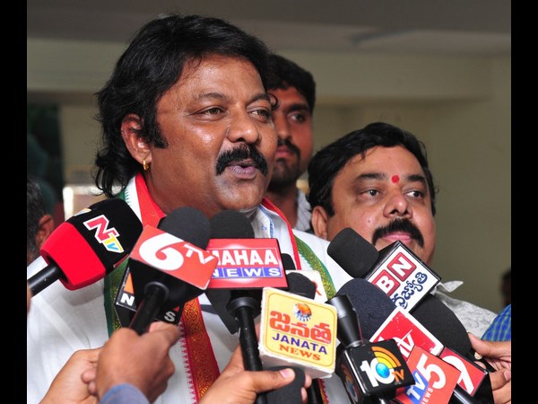 నామినేషన్ వేస్తారా..