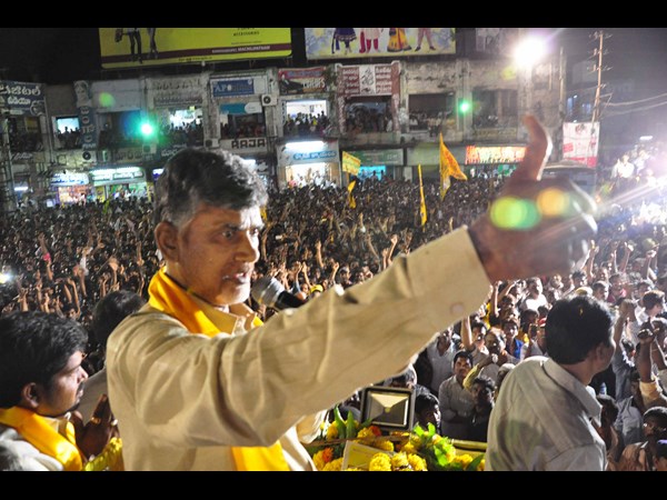 నన్ను చూసే మోడీ..