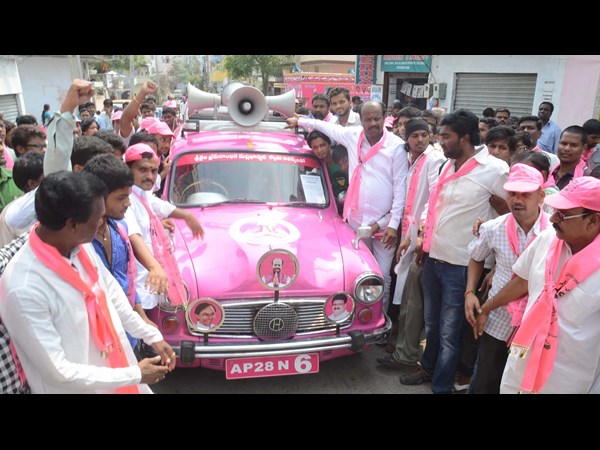 కారు జోరు