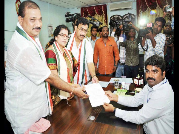 నామినేషన్లు