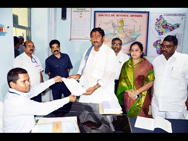 నామినేషన్లు
