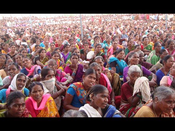  కూతురు కోసం: వారిని దువ్వుతున్న కెసిఆర్ (పిక్చర్స్)
