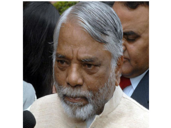 KK fires at Congress party in Warangal KK fires at Congress party in Warangal