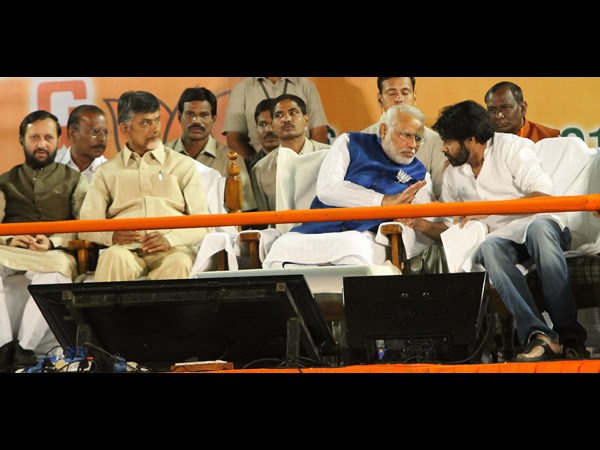  మోడీ - పవన్ - బాబు