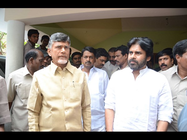 పవన్ కళ్యాణ్ - చంద్రబాబు