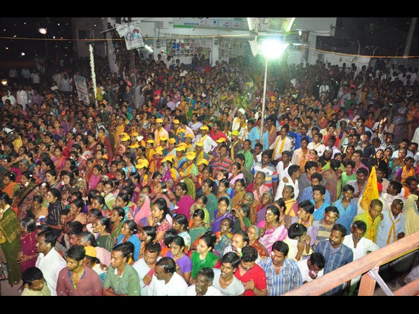 బాబు సభకు హాజరైన జనం