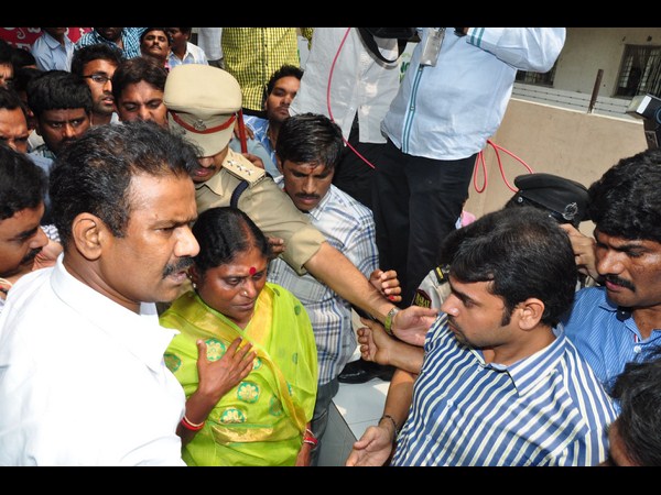 విజయమ్మ విజయమ్మ