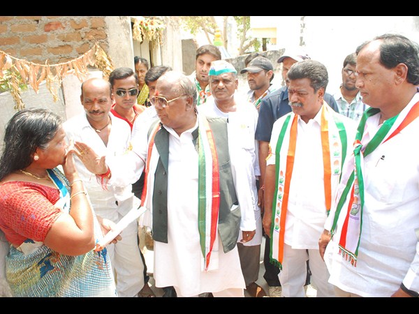 విహెచ్ ప్రచారం విహెచ్ ప్రచారం