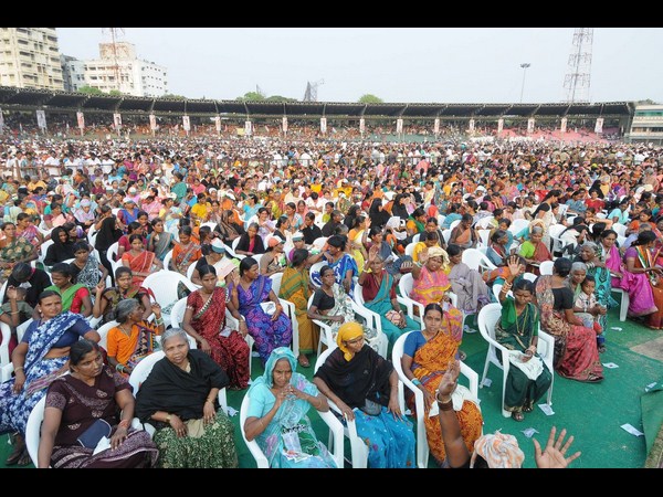 రాహుల్ సభకు హాజరైన మహిళలు