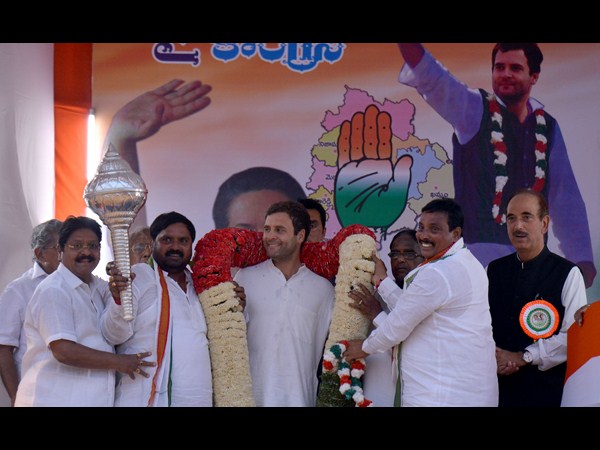 గజమాలతో..