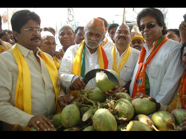 లక్ష్మణ్ ప్రచారం