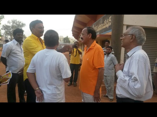 వెంకయ్య నాయుడు