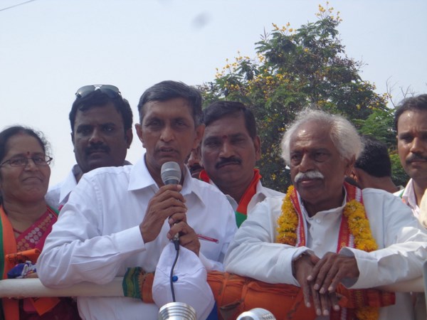 జెపి, దత్తాత్రేయ