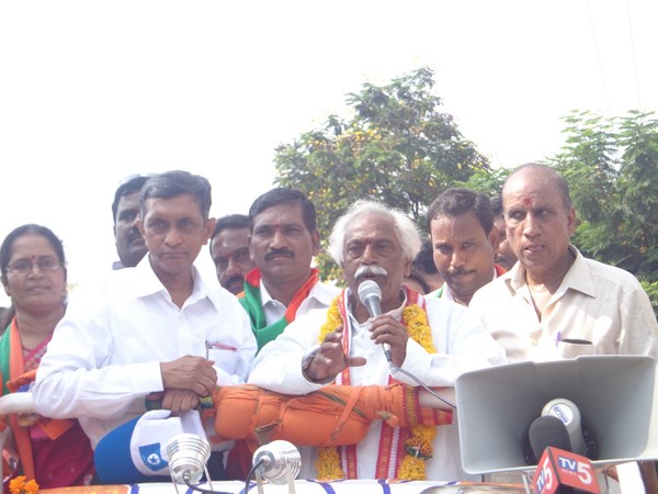 జెపి, దత్తాత్రేయ