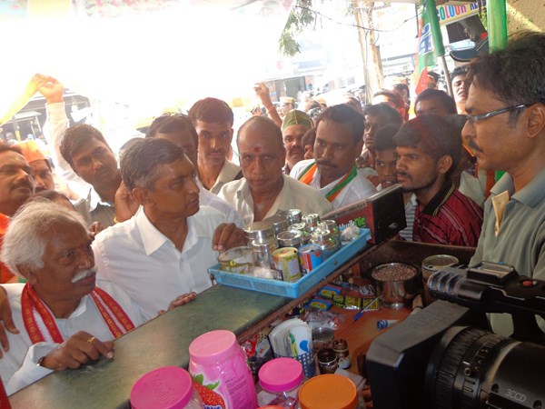 జెపి, దత్తాత్రేయ