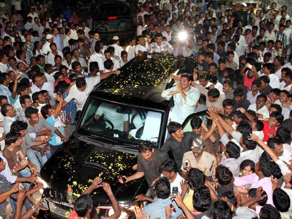 వైయస్ జగన్..