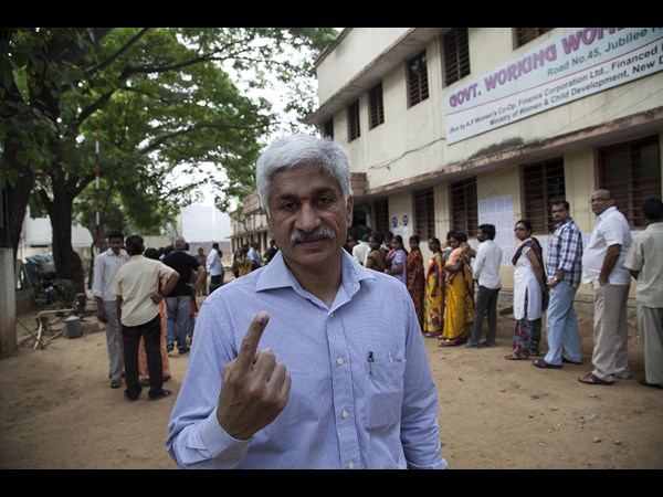 విజయసాయి రెడ్డి ఇలా...