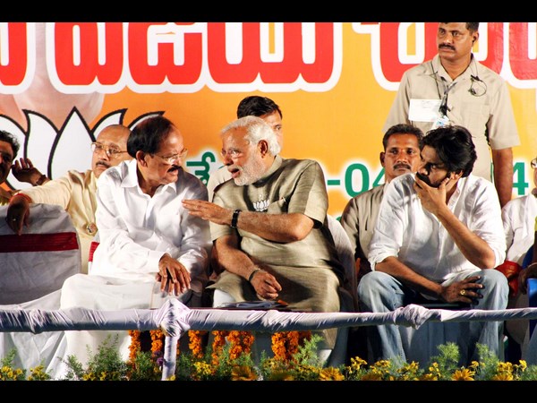 వెంకయ్యతో మోడీ..