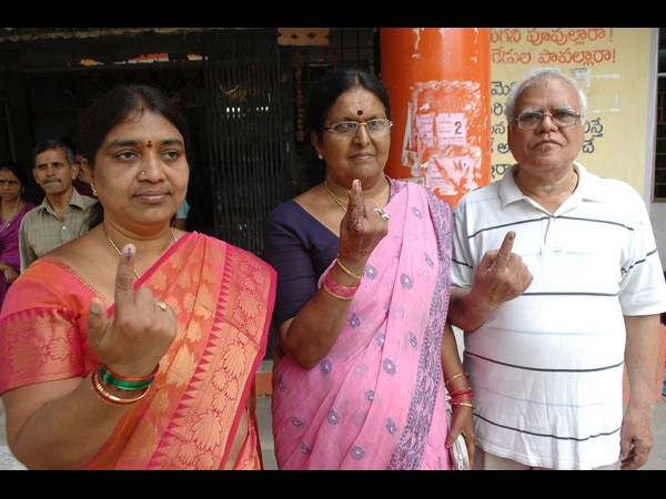 భారీ తనిఖీలు...