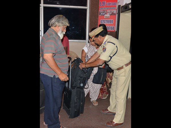 రైలు ఆలస్యం కావడం వల్లే..