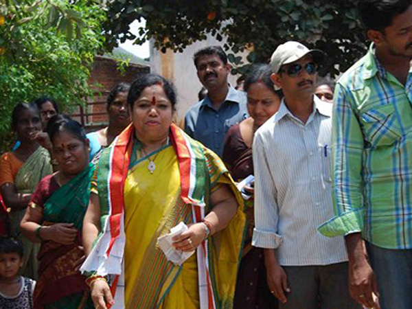 ఝాన్సీ ఝాన్సీ