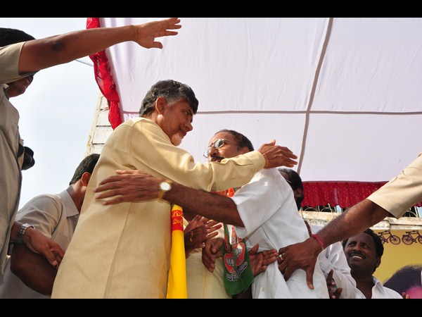 చంద్రబాబు 