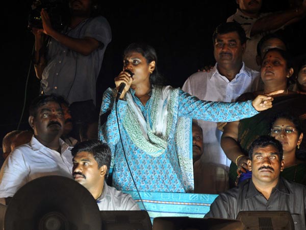 వైయస్ షర్మిల పవన్ కళ్యాణ్‌పై...