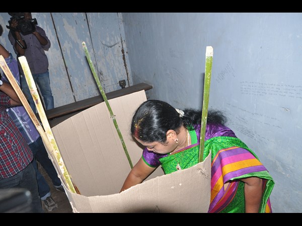 బొత్స ఝాన్సీ ఇలా... బొత్స ఝాన్సీ ఇలా...