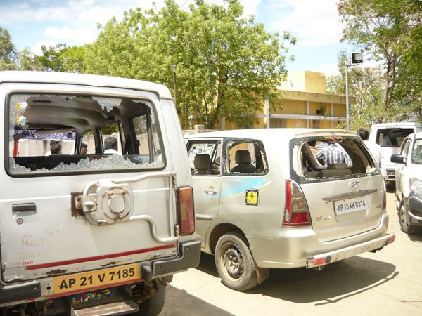 అద్దాలు ఫట్