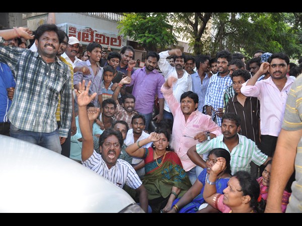 టిడిపి, వైయస్సార్ కాంగ్రెస్