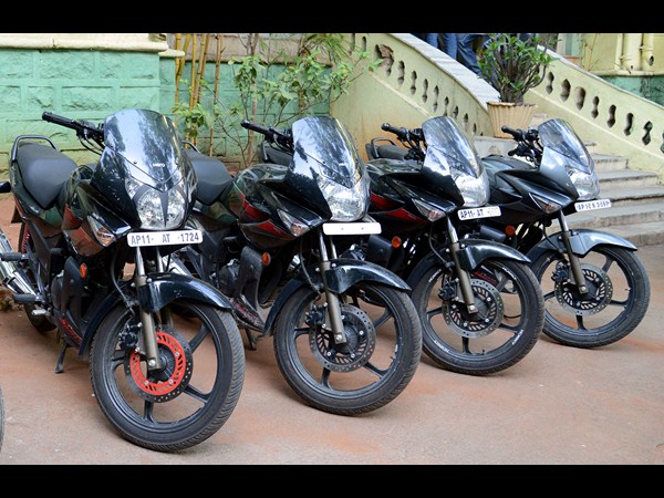 సీజ్ చేసిన బైకులు