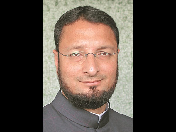 అసదుద్దీన్ ఓవైసీ..