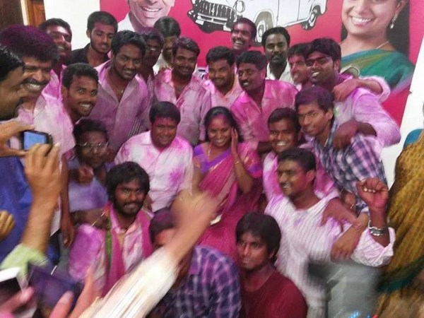 కార్యకర్తలతో...