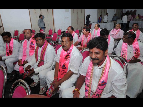 శాసనసభ్యులు ఇలా..